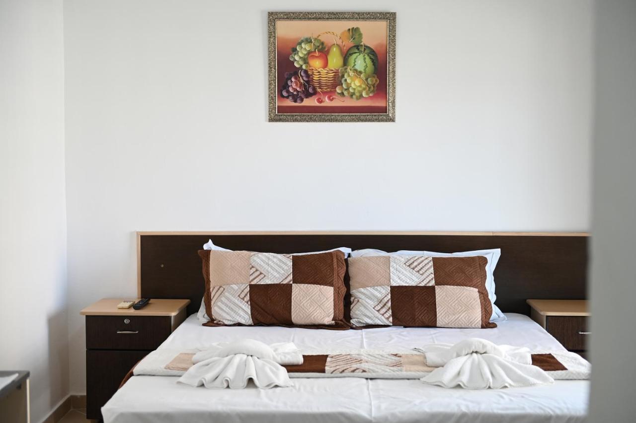 Vila Oxinn Kryemëdhej 외부 사진