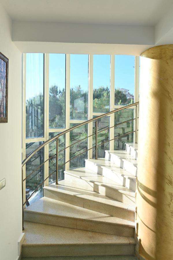 Vila Oxinn Kryemëdhej 외부 사진